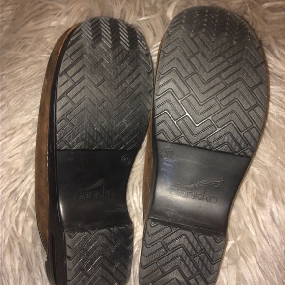 SOLD -Dansko Clogs Brown Leather Slip on, 40 US 9 - Picture 5 of 6